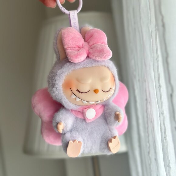 [Bundle of 2] Labubu Bow Outfit Set – Sweet Red & Pink Butterfly Look 🦋🎀 - Picture 5 of 8